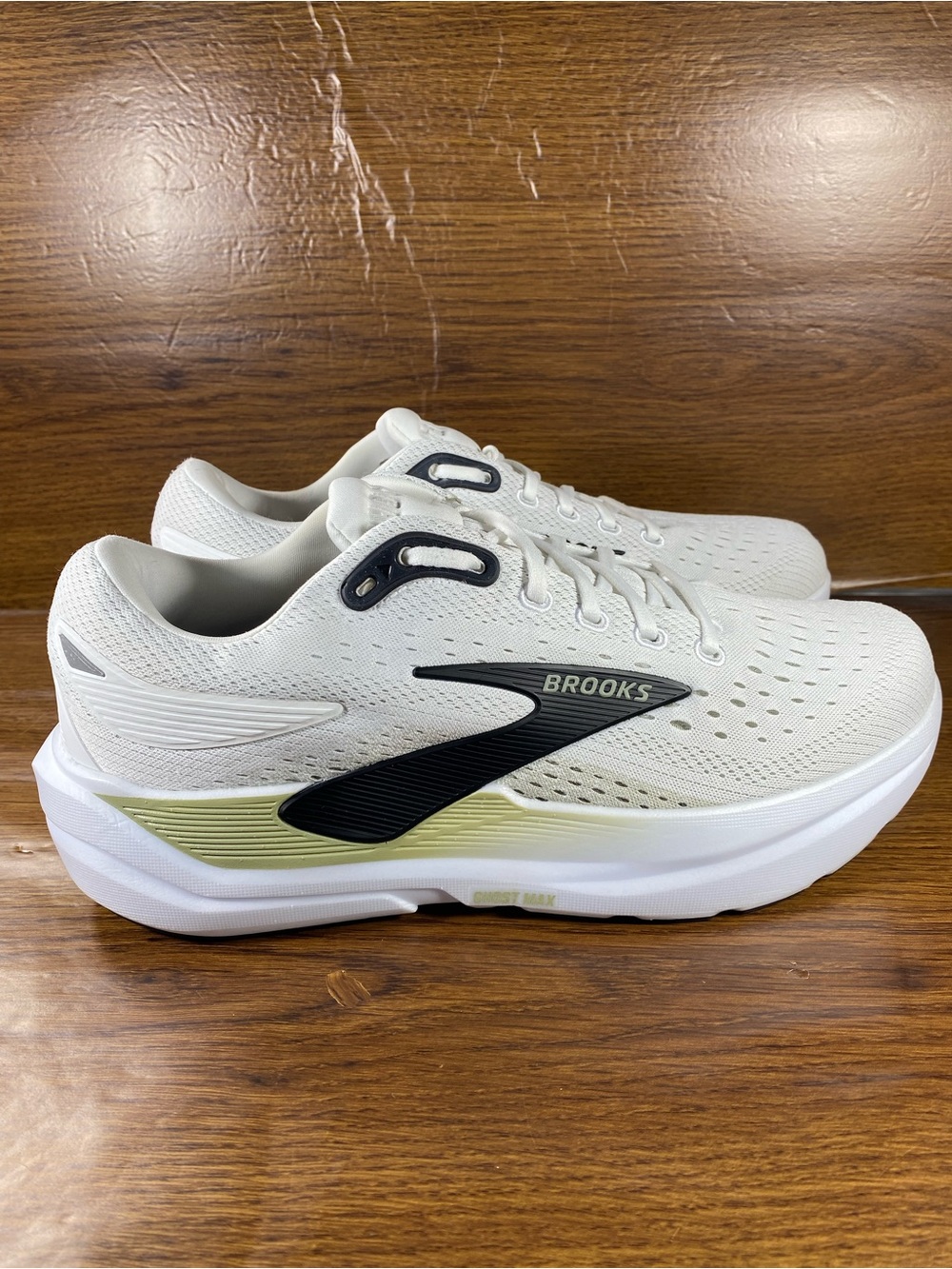 Brooks Ghost max 3 men’s shoe size 10 wide
